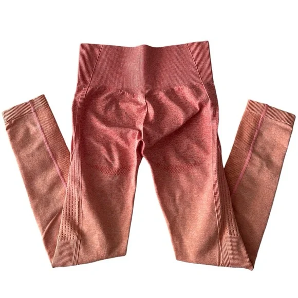 Gymshark Ombré Seamless Leggings in Peach Coral - Picture 1 of 5